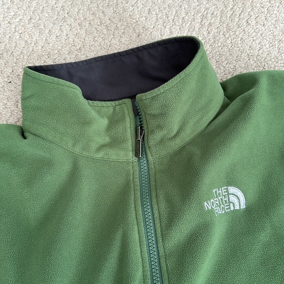 Green North Face Fill Zip Fleece - Picture 3 of 6